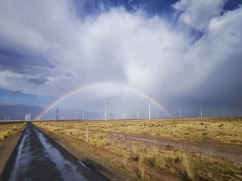 利国娱乐国际老牌w66助力全球首条±800kV清洁能源外送建设项目在青海顺遂投运